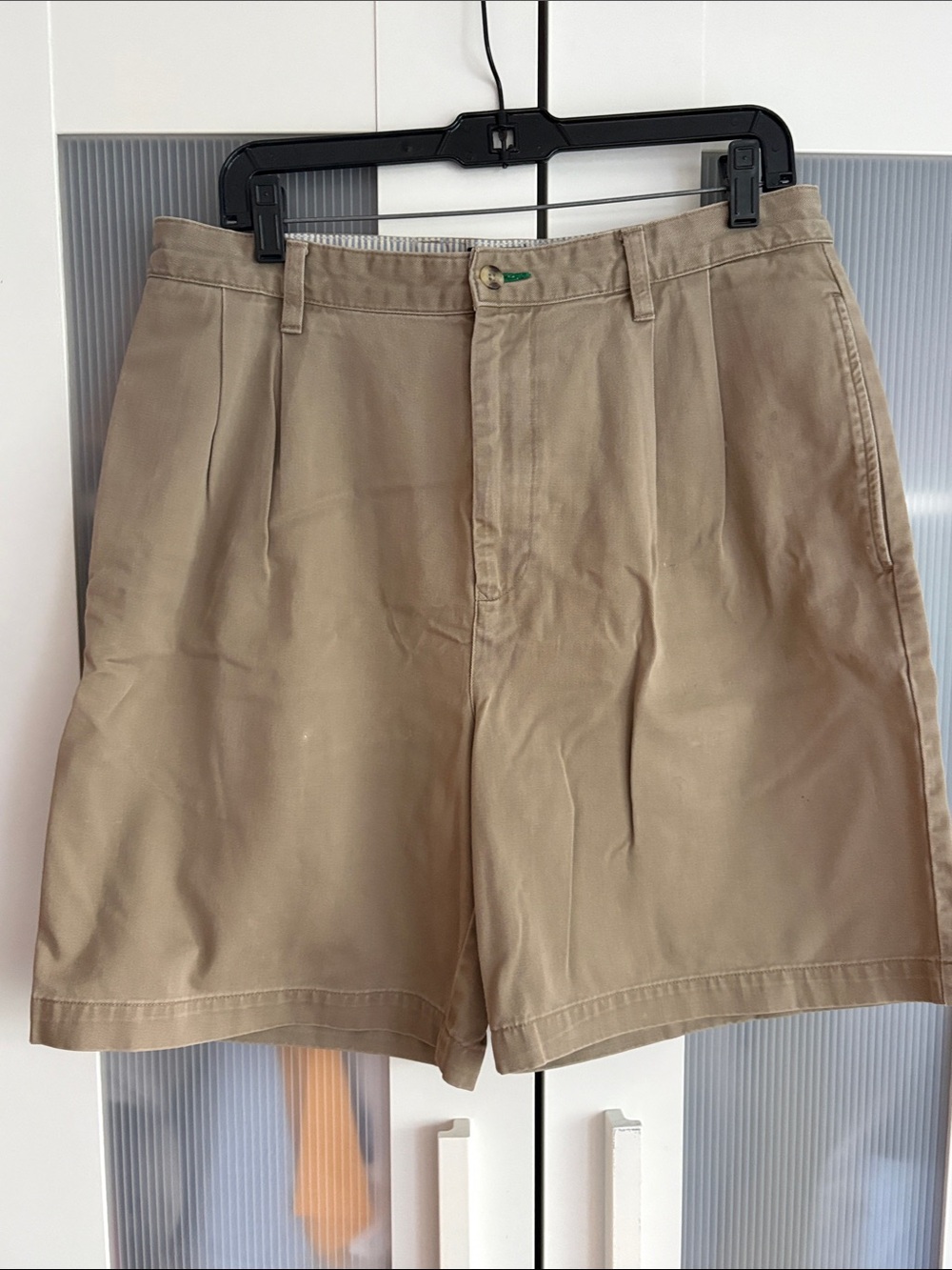 Tommy Hilfiger Men's vintage Flat-Front Cotton Shorts size 34 good condition